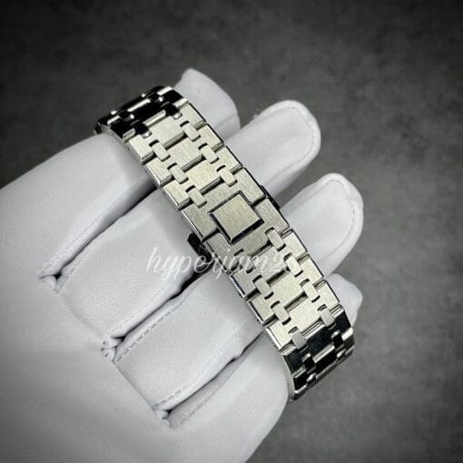 8bff1279-1569-4688-a803-c160b613ff8c