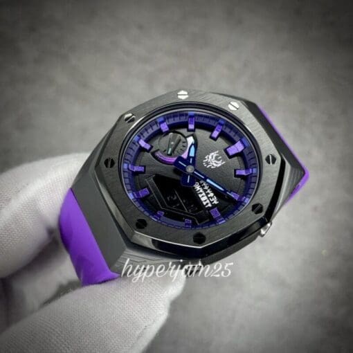 dial view of CasiOak Concept - Black Panther