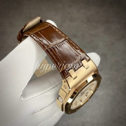 545e13eb-255d-4463-8077-3cc9a63d90e1